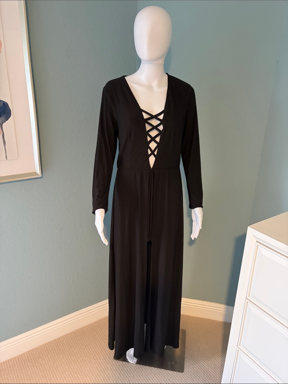 VENUS Black Long-Sleeve Lace-Up V-Neck Shorts /Dress